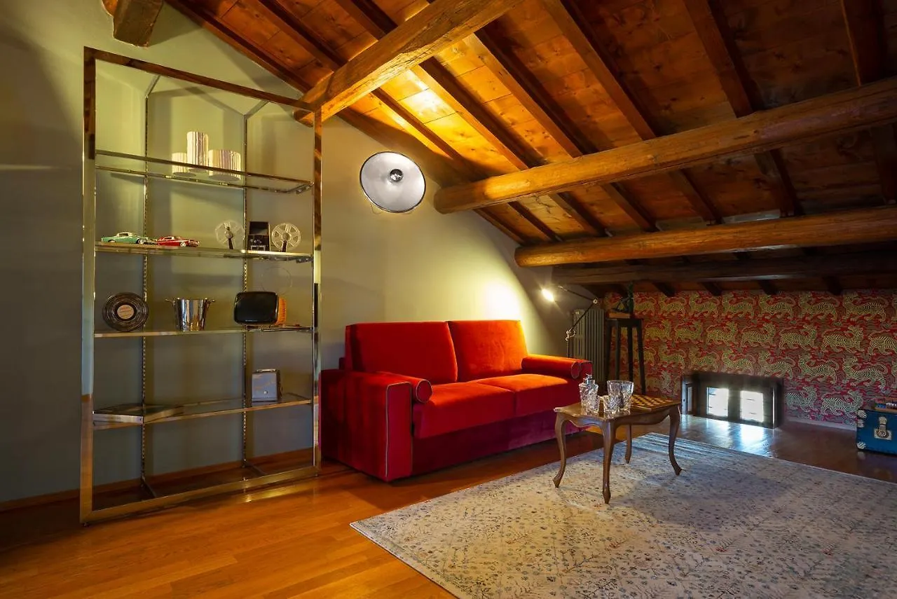 N°30 Charme Apartments Vigevano 0*,  Italië
