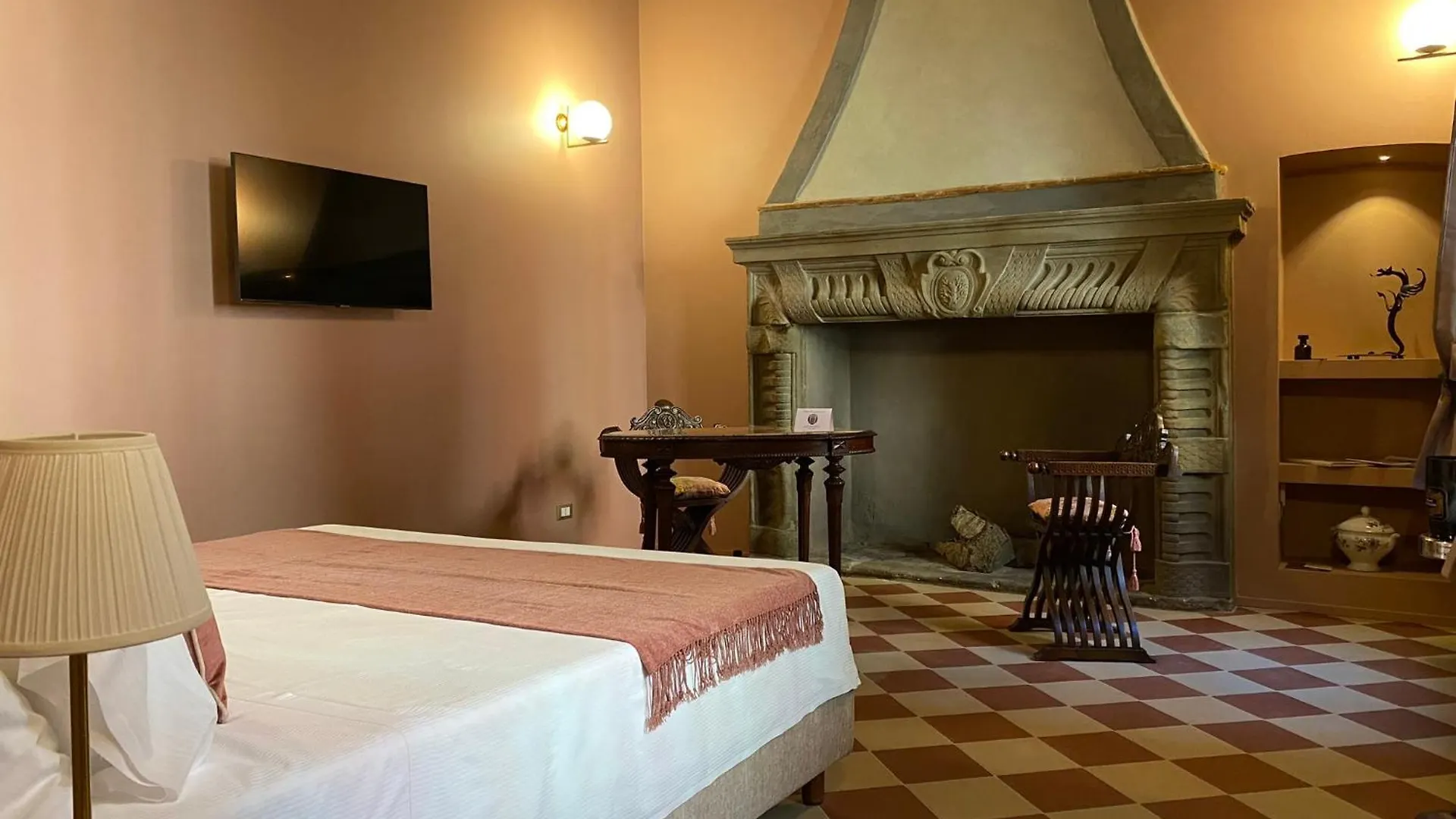N°30 Charme Apartments Vigevano 0*,  İtalya